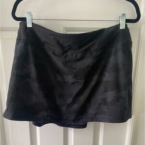 Lululemon Camo Pace Rival skirt size 12